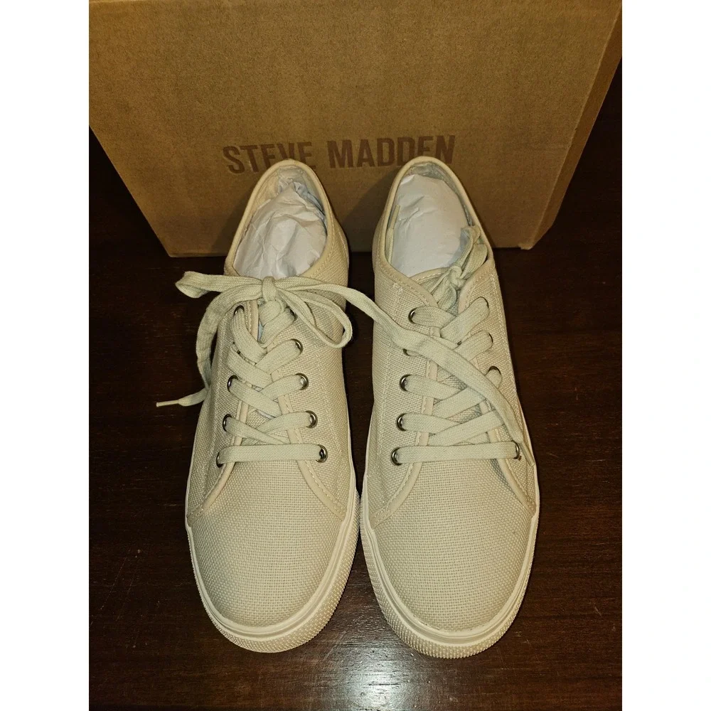Steve Madden Women's Elore, Tan Lace Sneakers, Size‎ 11M.
